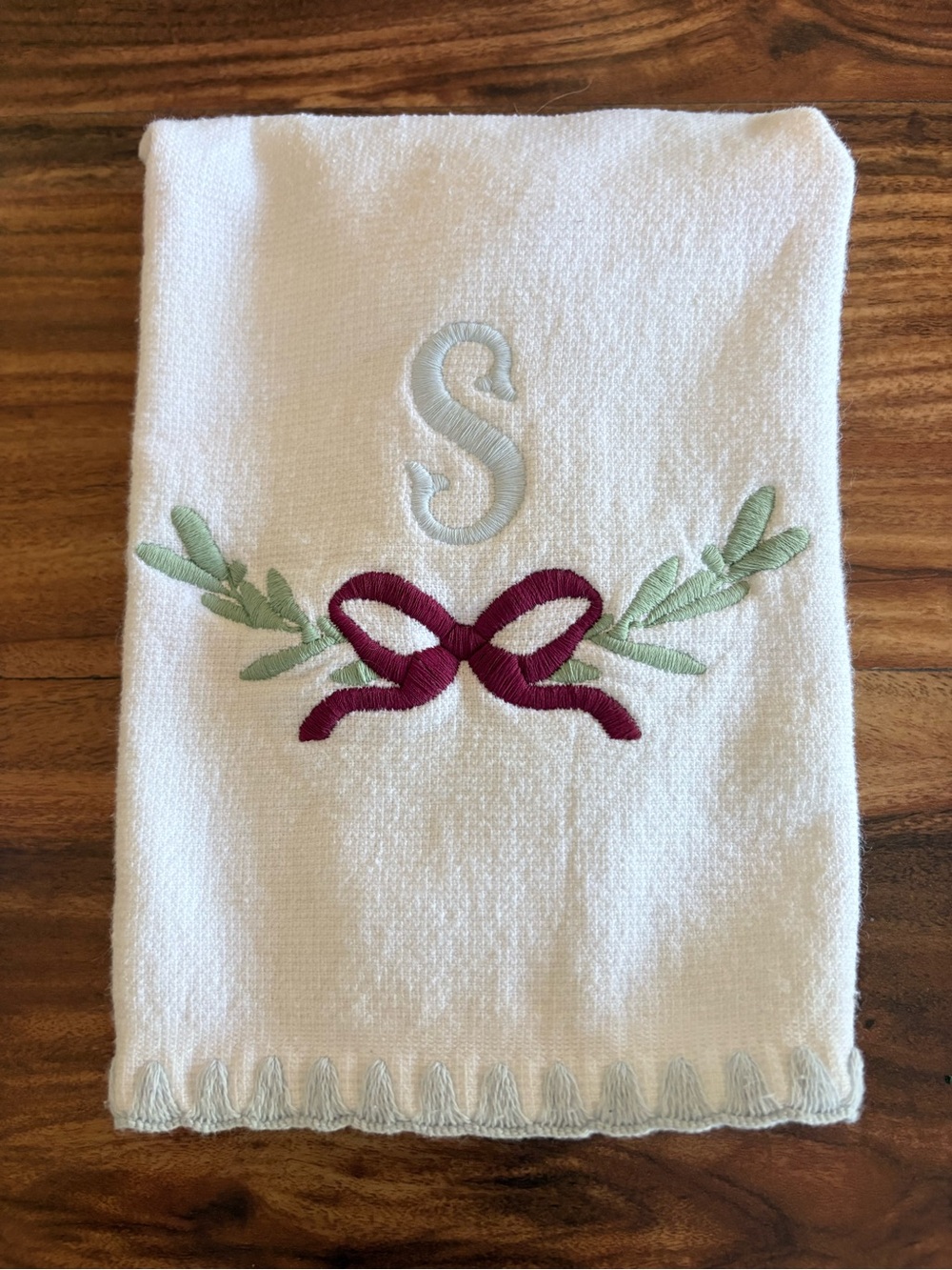 NEW Weezie “S” With Bow Monogram Blue Blanketstitch Guest Bath Fingertip Towel
